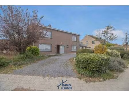 statige alleenstaande woning op royaal perceel van 1.180 ...