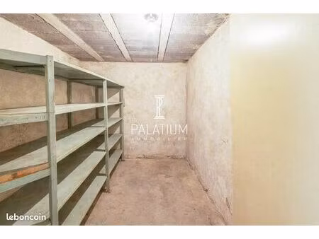 parking/box 4 m² manosque