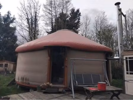 maison/yourte contemporaine