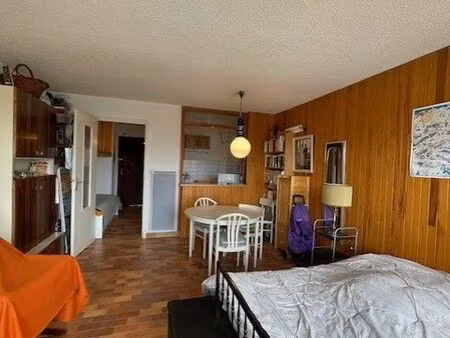 studio 1 pièce 34 m²