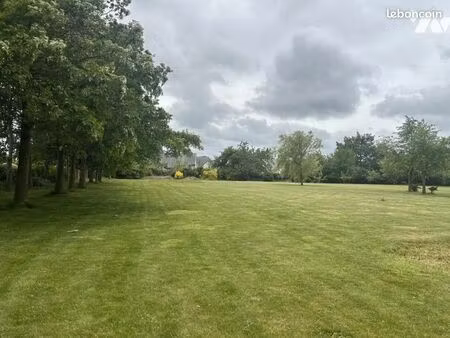 terrain 730 m² pommerit le vicomte
