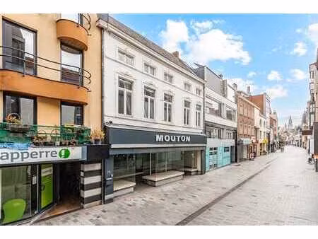 karaktervol handelshuis in hartje aalst met tal van mogelijk