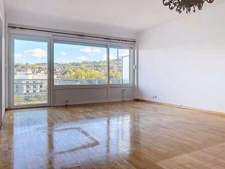 appartement 1 chambre avec terrasse vue meuse