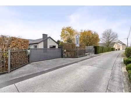 maison individuelle avec dépendance à vendre à huise (kruise