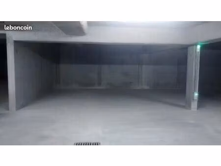 places de parking en garage sous-terrain lyon 8