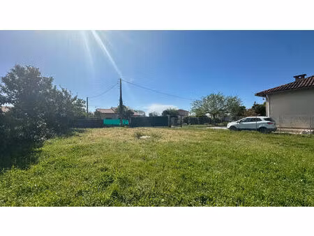 a vendre - plaisance du touch - terrain de 590 m² (proche commerce)