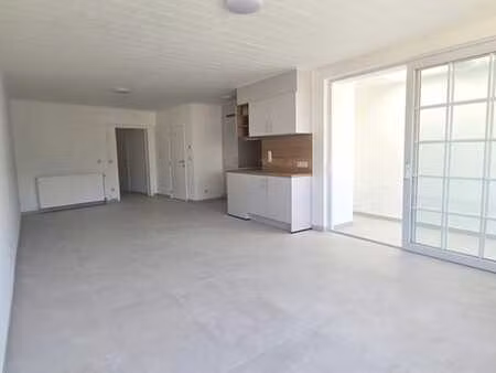 wsb-immo : rez-de-chaussée avec jardin  peb b !