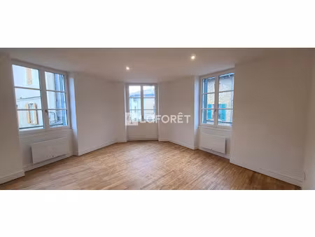 location appartement 3 pièces 74 m² à châtillon (69380)