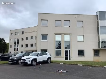 ensemble de bureaux a louer