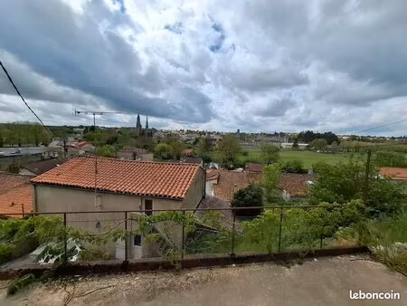 t2 saint laurent sur sèvre  ancienne maison intégralement rénovée