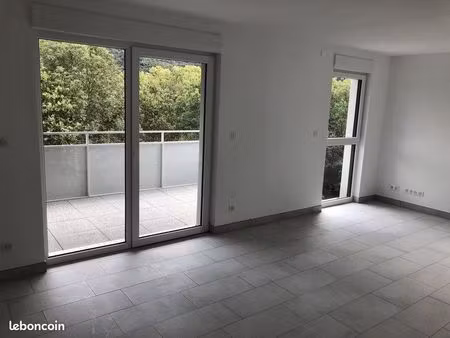 appartement 3 pièces 65 m²