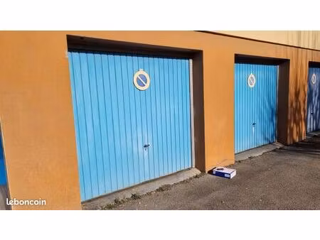 garage/box 17 m² foussemagne