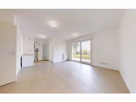 location appartement  60.4 m² t-3 à gleizé  890 €