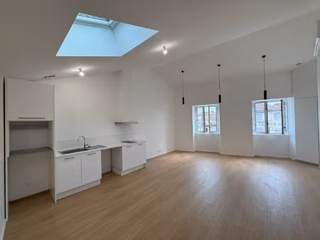 centre ville de cazères  appartement duplex t3