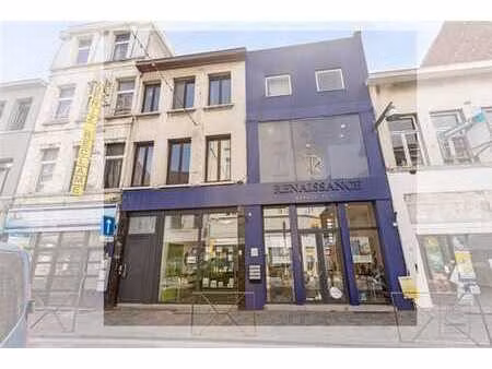 magnifique espace commercial d'une superficie utile de 355 m