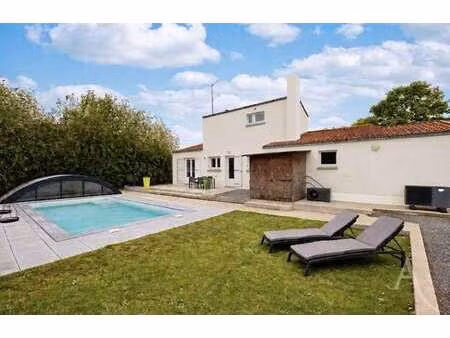 vente maison piscine à cugand (85610) : à vendre piscine / 122m² cugand