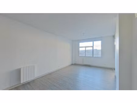 tours paul bert - t3 de 80m² en duplex avec cave