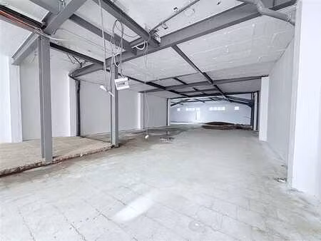 vaste commerce de 300m²! a visiter!!!