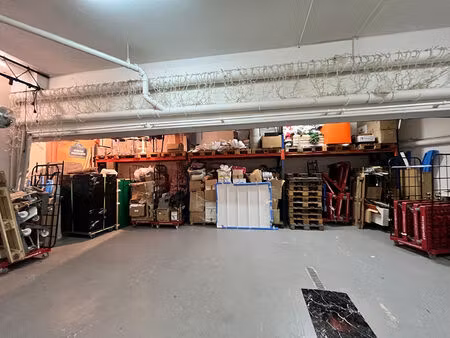 local commercial courbevoie 157 m2