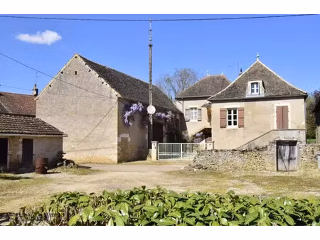 vente maison 8 pièces 140 m² givry (71640)