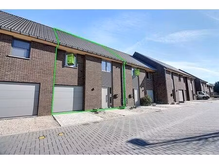 maison neuve de 3 chambres avec garage et jardin à pecq ! l