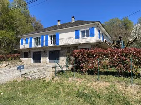 maison familiale avec grand terrain et potentiel – cadre campagne