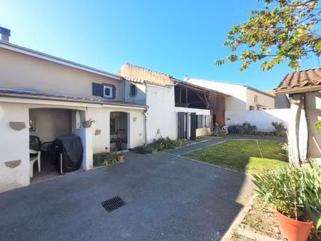 en exclusivité  à 10 minutes de riom et 20 minutes de clermont-ferrand