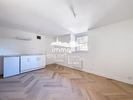 studio étudiant en étage calme & lumineux