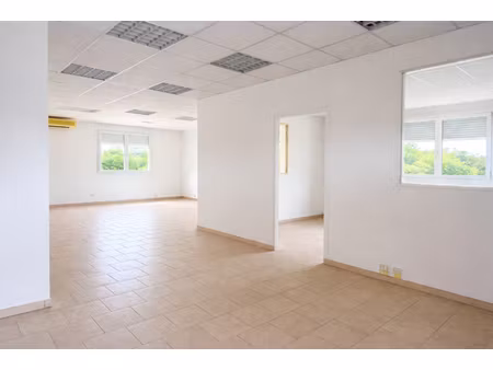 gardanne bureaux 110m² climatises parking