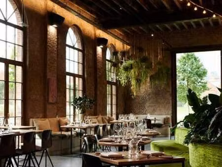 espace horeca avec terrasse près de park spoor noord