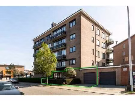 uniek gelijkvloers appartement met 3 slaapkamers  inpandi...