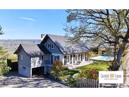maison de luxe à vendre à cercier