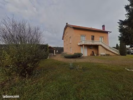 propriété 6 pièces 202 m²