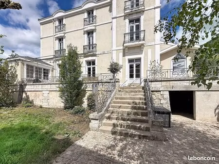 maison de ville 8 pièces 320 m²