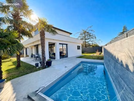 villa 5 pièces 143 m²