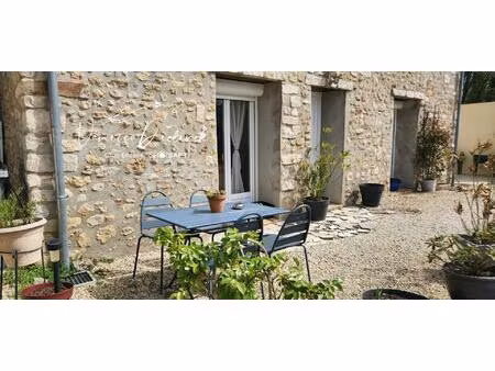 maison en pierre avec dependance amenagee