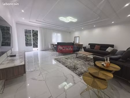 maison 7 pièces 147 m²