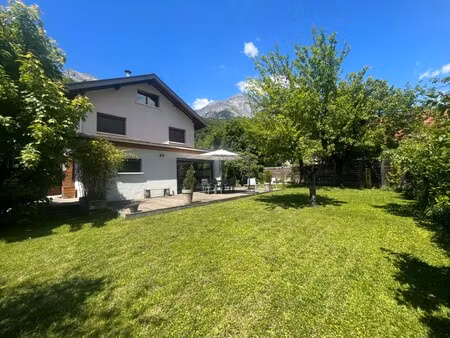 maison de luxe à vendre dans le quartier chedde-les plagnes