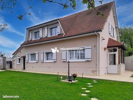 maison 5 pièces 130 m²