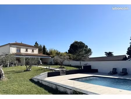 villa 5 pièces 153 m²
