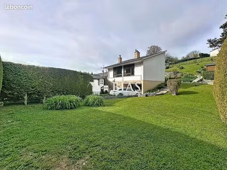 maison 6 pièces 121 m²