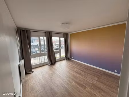 studio 32m2 refait à neuf