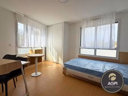 à vendre ! studio meublé de 31m² en résidence coliving à gi