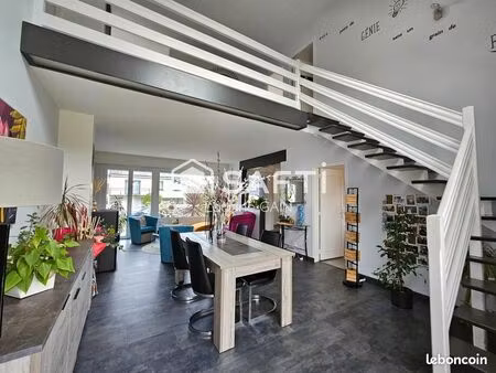 maison 6 pièces 151 m²