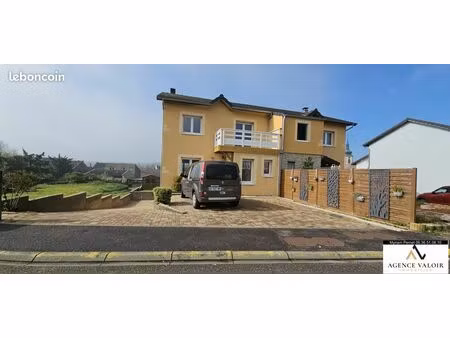 pavillon 7 pièces 150 m²