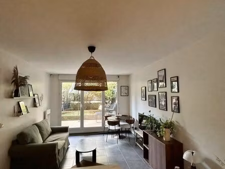 à louer appartement rez de jardin