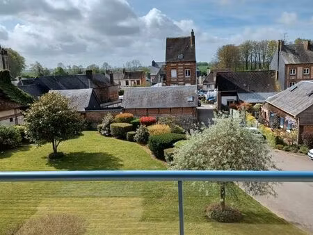 superbe f2 lumineux au calme centre ville