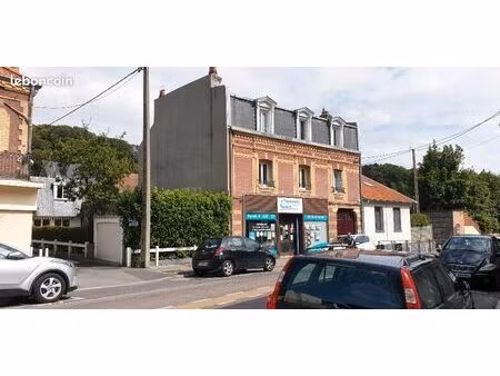 f1 tbe petit immeuble très propre & calme