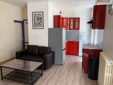 hypercentre  37 m2 avec salon  bureau et chambre