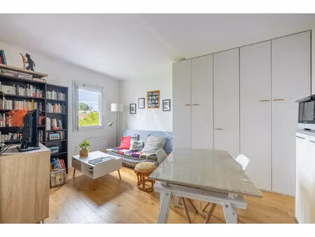 pontoise gare  2 pièces